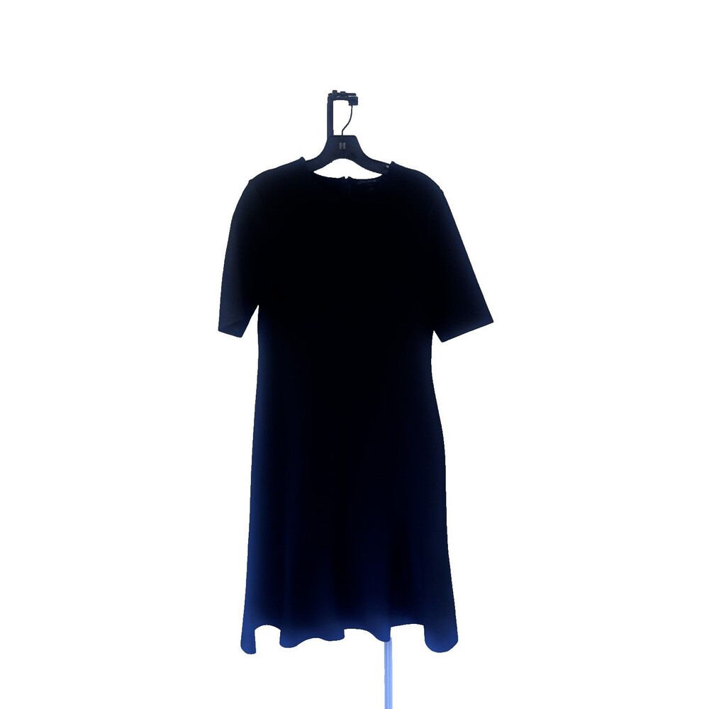 St. John Black Knit Fit & Flare Knee Length Dress Size 8 Short Sleeve